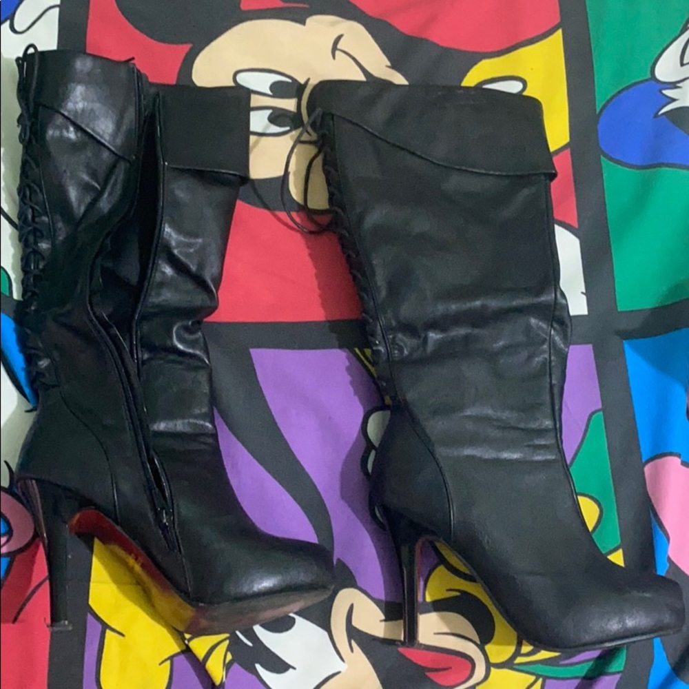 Refresh ah Black 4 inch boots.